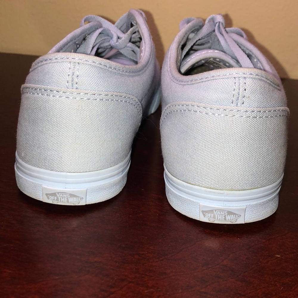 Vans - Picture 3 of 4